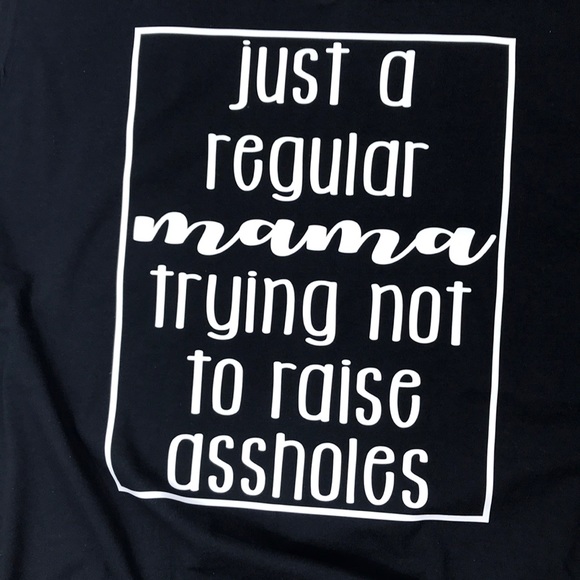 << Plural - Regular Mama Raising Assholes Tee >> - Picture 2 of 4